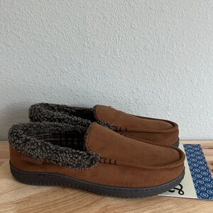 Dearfoams Mens Moccasin Slippers